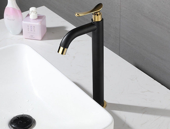 Robinets simples de bassin d'eau froide de salle de bains élégante de navire de l'acier inoxydable SUS304 en Matte Black