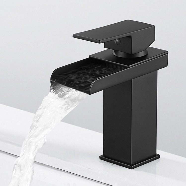 Mélangeur simple de bassin de poignée de trou simple de cascade de l'acier inoxydable SUS304 dans Chrome Matte Black