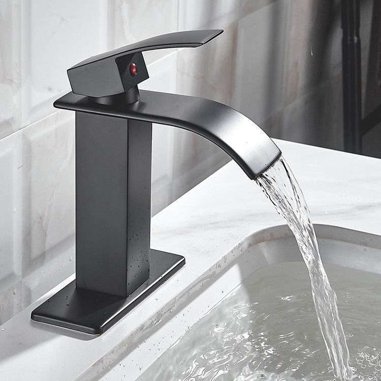 Mélangeur simple de bassin de poignée de trou simple de cascade de l'acier inoxydable SUS304 en Matte Black Chrome Brushed Grey