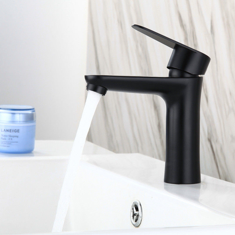 Mélangeur simple de bassin de poignée de trou simple de l'acier inoxydable SUS304 en or de SN de Matte Black Chrome
