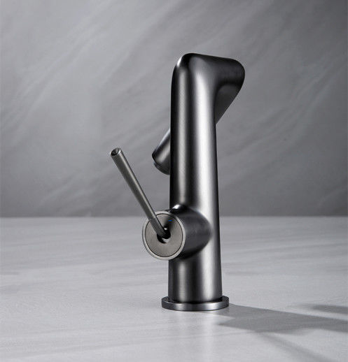 Mélangeur simple de bassin de poignée de trou simple moderne en laiton dans Chrome Matte Black Gold Grey