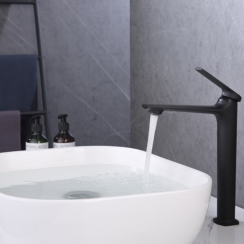 Robinet de mélangeur simple de bassin de poignée de trou simple moderne en laiton de navire dans Chrome Matte Black Gold Grey
